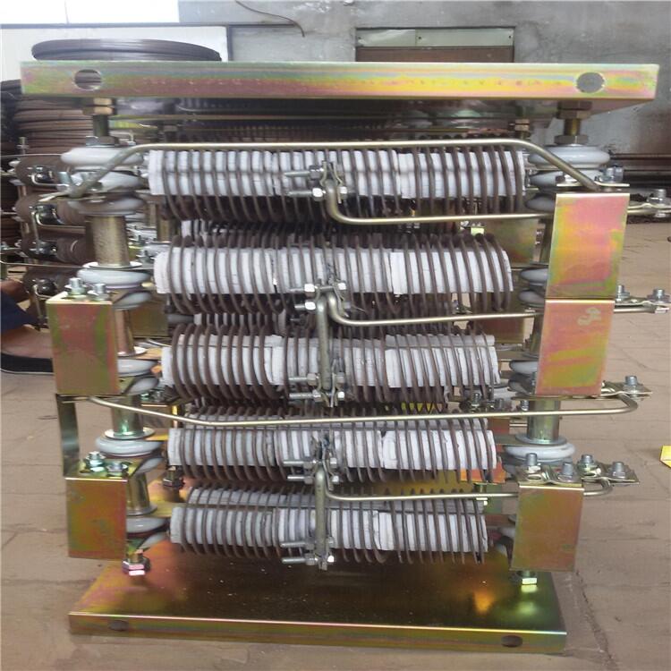 中性點(diǎn)接地電阻器?35KV-600A-10S?柜體結(jié)構(gòu)具有佳的冷卻氣流通路散熱效果良好