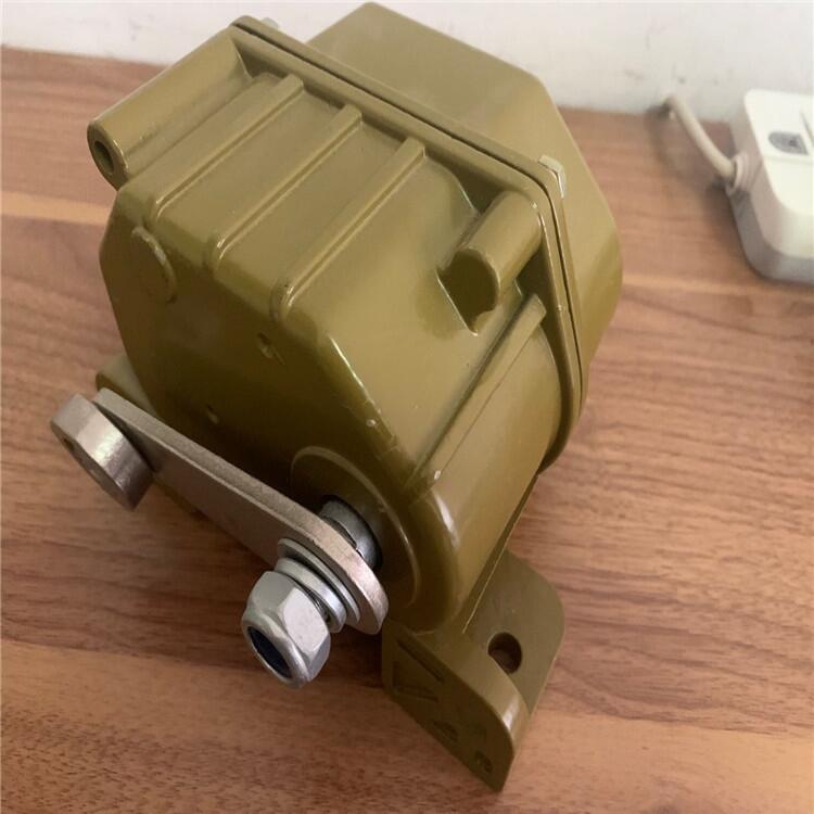 供應重型限位開關GDQX1-GL-2/5外殼防護等級為IP64